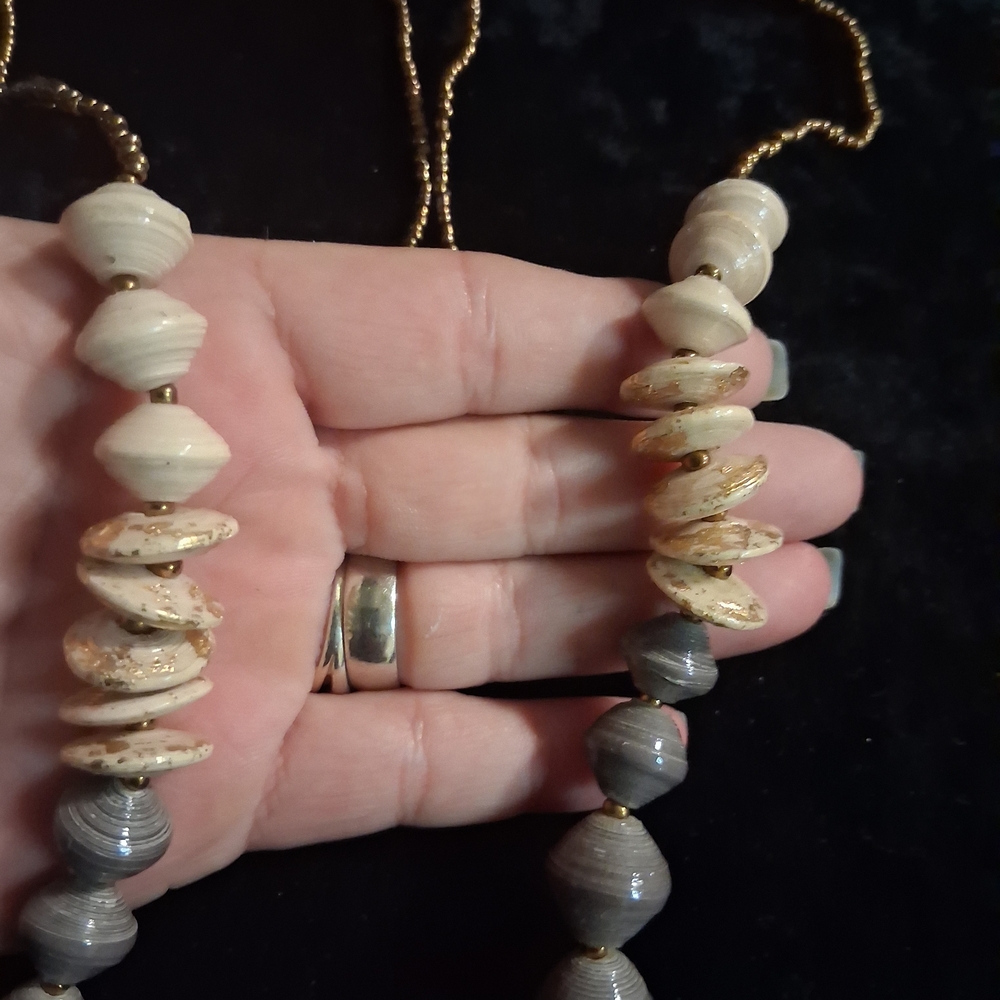 LOFT Elegant Beaded 32 In. and Gold Brushed Necklace Lavander Grey & Off White.